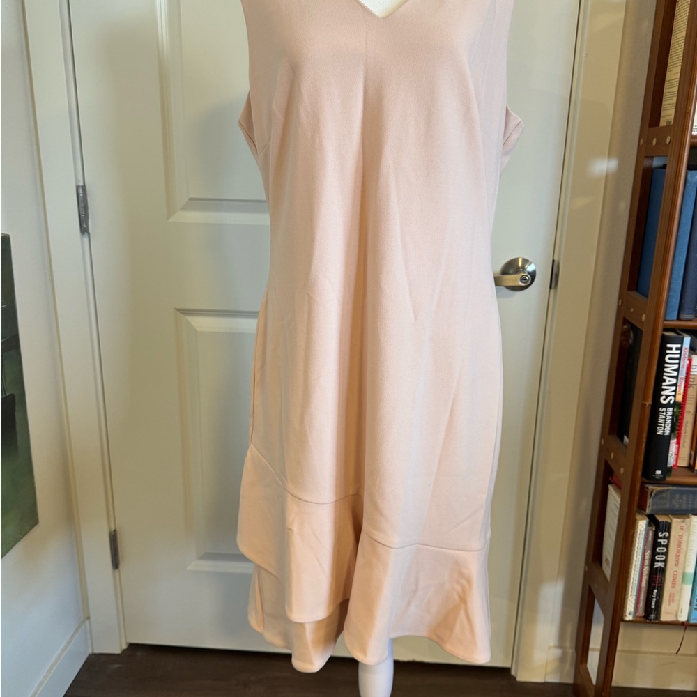Elegant Pink Sleeveless Dress